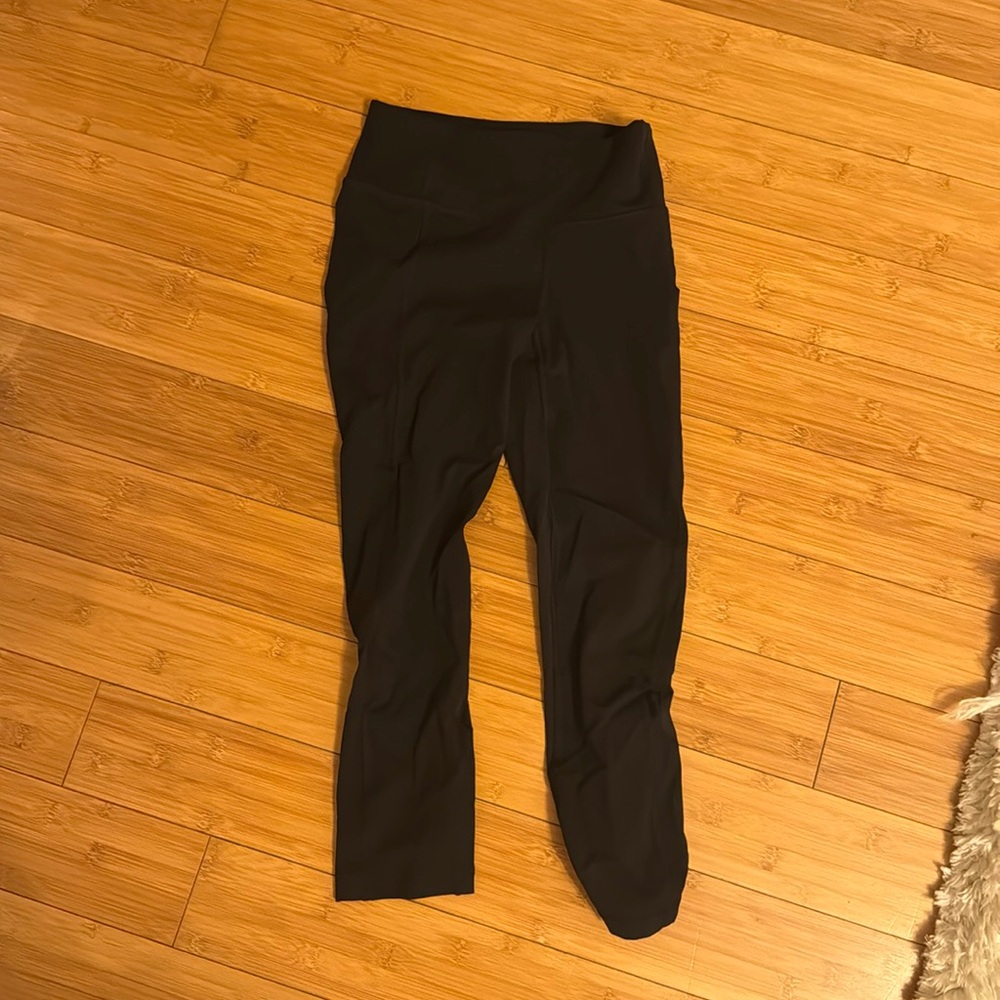 Lululemon cropped black leggings